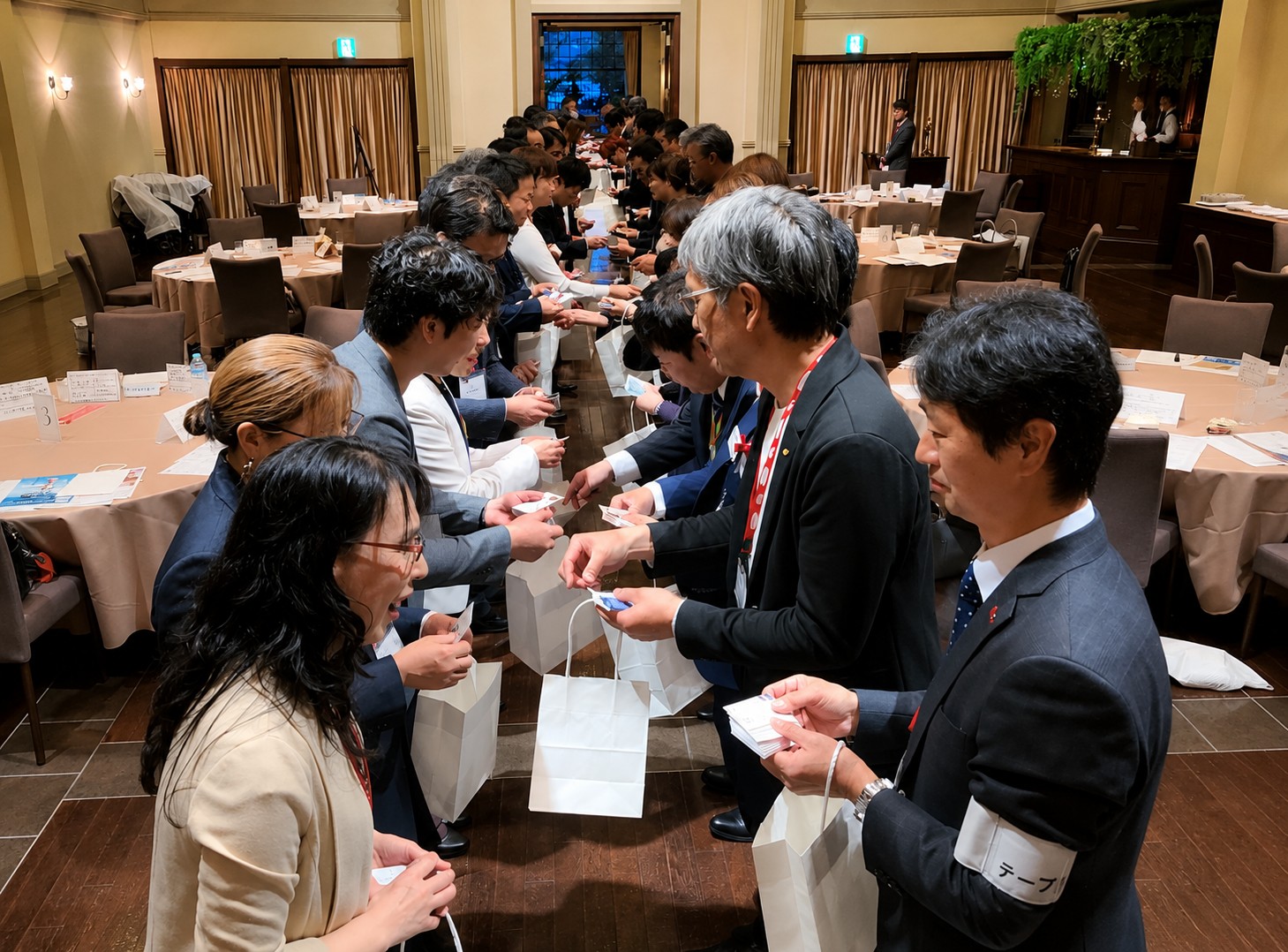 大名刺交換会の様子